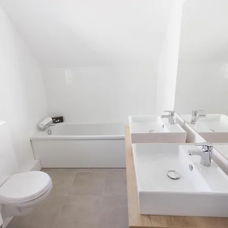 Spacious With A Garden, At 800 M From The Sea Vila