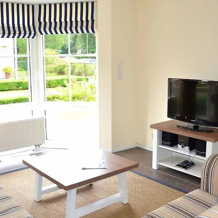 Spacious With A Garden, At 800 M From The Sea *