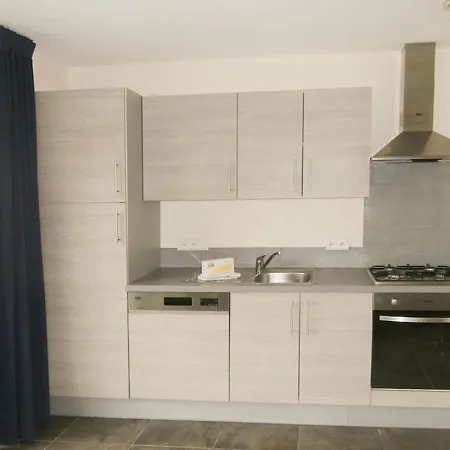 Vila Spacious With A Garden, At 800 M From The Sea *